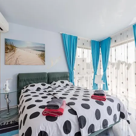 Villa Luxury Nika With Pool Near The Beach, Extra Pool Heating Available