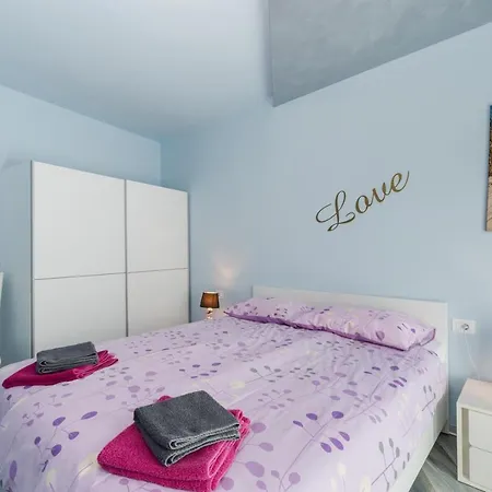 Villa Luxury Nika With Pool Near The Beach, Extra Pool Heating Available