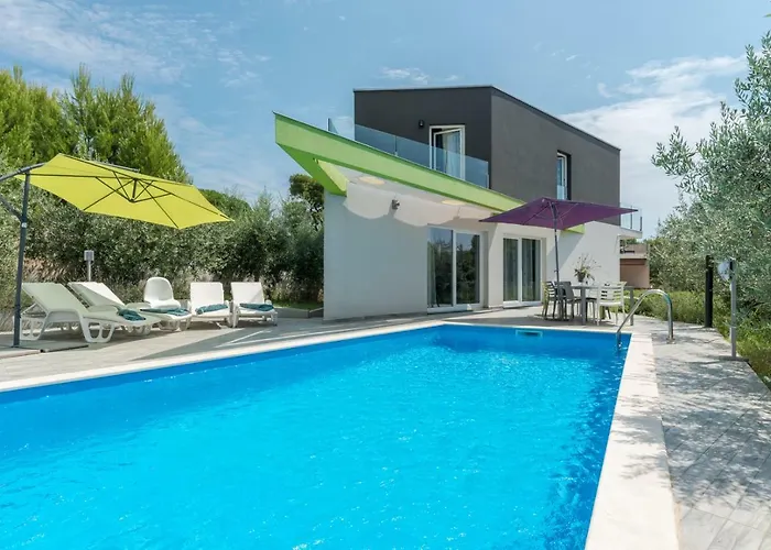 Luxury Nika With Pool Near The Beach, Extra Pool Heating Available Villa *