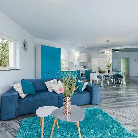 Luxury Nika With Pool Near The Beach, Extra Pool Heating Available Villa *