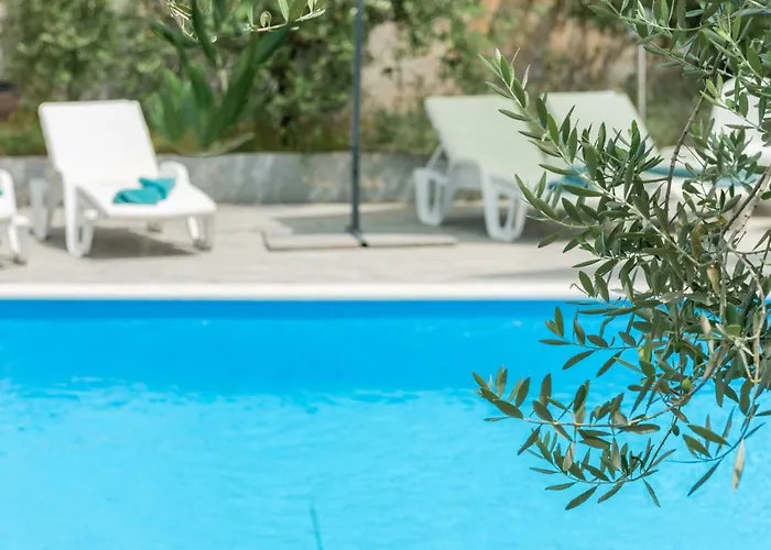 Luxury Nika With Pool Near The Beach, Extra Pool Heating Available Villa Medulin